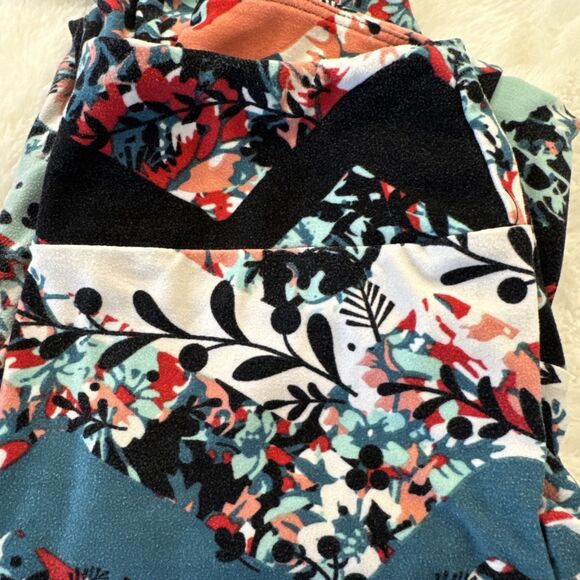 LuLa Roe Leggings One Size OS multi prints  Lot Of 4 - Picture 5 of 5